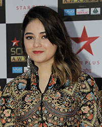 Zaira Wasim at Star Screen Awards Red Carpet 2017