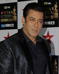 Salman Khan at Star Screen Awards Red Carpet 2017