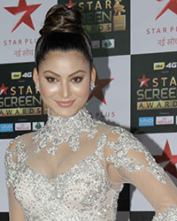 Urvashi Rautela at Star Screen Awards Red Carpet 2017