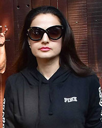 Ameesha Patel at Stars Pay Last Respects To Sridevi