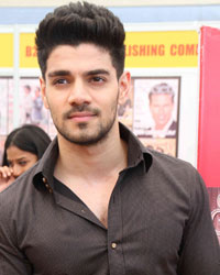 Sooraj Pancholi at Stars Spotted 2015