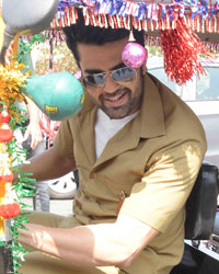 Manish Paul at Stars Spotted 2015