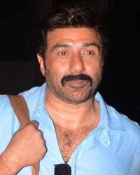 Sunny Deol at Stars Spotted 2016