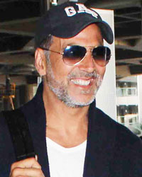 Dimpla Kapadia, Akshay Kumar and Twinkle Khanna Dimpla Kapadia, Akshay Kumar and Twinkle Khanna