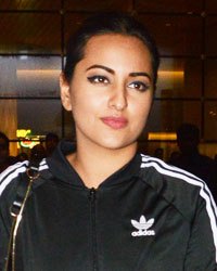 Sonakshi Sinha at Stars Spotted 2016