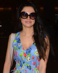 Divya Khosla Kumar and Bhushan Kumar with their son  snapped at airport