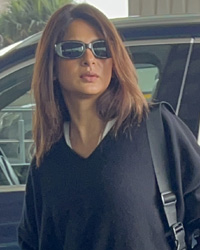 Jennifer Winget at airport