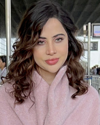 Uorfi Javed snapped at airport