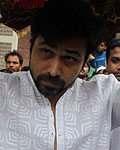 Emraan Hashmi at Mahim Dargah