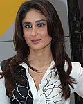 Kareena Kapoor at Stars Spotted