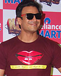 Vivek Oberoi at Stars Spotted