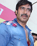 Ajay Devgan flags off vintage car rally