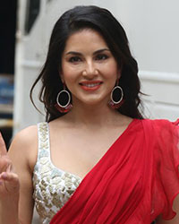 Sunny Leone at Sunny Leone On The Sets Of Motichoor