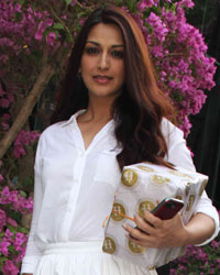 Sonali Bendre at Suzanne Launches The Charcoal Project