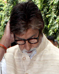 Amitabh Bachchan at The Bachchan Family at Durga Puja Festivities