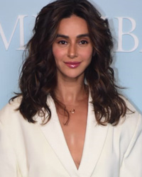 Shibani Dandekar Shibani Dandekar