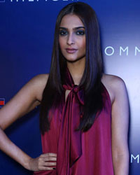 Sonam Kapoor at Tommy Hilfiger 10th Anniversary PC