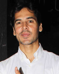 Dino Morea at Triology Celebrates Best Night Club Award