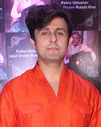 Sonu Nigam at Ustad Ghulam Mustafa Khan Autobiography Launch