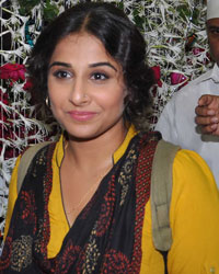 Vidya Balan at Vidya Balan Visits Mahim Dargah