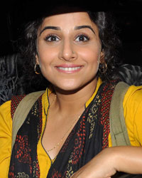 Vidya Balan at Vidya Balan Visits Mahim Dargah