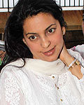 Juhi Chawla at Vilasrao Deshmukh Prayer Meet