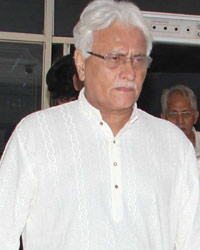 Vinod Khanna's brother Pramod Khanna Vinod Khanna's brother Pramod Khanna
