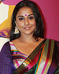 Vidya Balan at Viveek Sharma Painting Exhibition