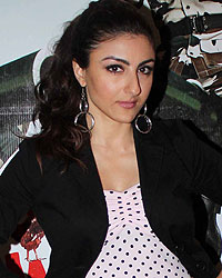 Soha Ali Khan at War Chod Na Yaar Music Launch