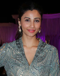 Daisy Shah at Wedding Reception of Munna Photographer