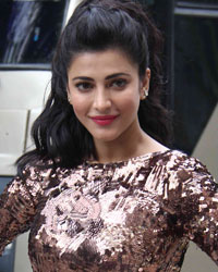 Shruti Haasan at Welcome Back Song Shoot