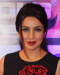 Tisca Chopra at Zee TV Gold Awards 2016