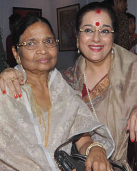 J P Singhal's wife Maya and Poonam Sinha