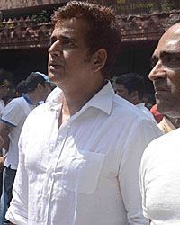 Ravi Kishan