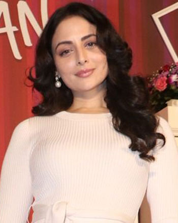 Zoya Afroz
