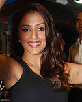 Aarti-Inaugurates-Fitness-Center