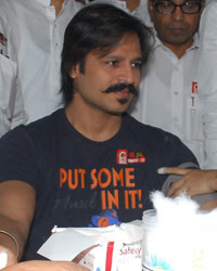 Vivek Oberoi during the blood donation camp organised by Akhil Bhartiya Terapanth Yuvak Parishad