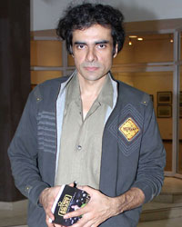 Imtiaz Ali unveils Tisca Chopra's book 'Acting Smart'