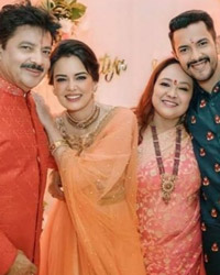 Udit Narayan, Shweta Agarwal, Deepa Narayan and Aditya Narayan