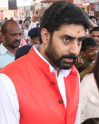 Abhishek , Aaradhya Bachchan and Aishwarya Rai Bachchan