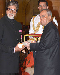 President Pranab Mukherjee presenting Padma Vibhushan to Bollywood actor Amitabh Bachchan at Rashtrapati Bhawan