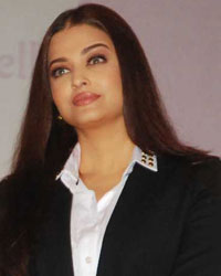 Aishwarya Unveils Stem Cell Banking by Life Cell