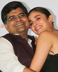 Alia Bhatt with Jitesh Pillai, Editor, Filmfare magazine