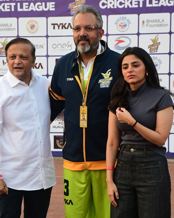 Asif Bhamla, Apoorva Lakhia and Saher Bhamla