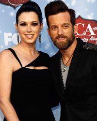 Shawna Thompson and Keifer Thompson of Thompson Square pose during the 4th annual American Country Awards in Las Vegas, Nevada