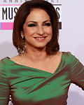 Singer Gloria Estefan arrives at the 40th American Music Awards in Los Angeles