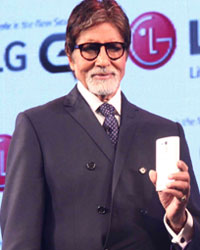 Amitabh Bachchan with Soon Kwon, MD, LG Electronics