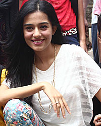 Amrita Rao Visits Pratham NGO