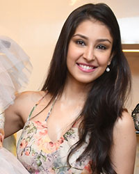 Designer Prreeti Jaiin Nainutia and Miss India