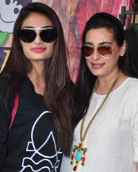 Athiya Shetty and Mana Shetty